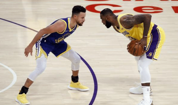 梦魇！库里在斯台普斯数据暴跌，附加赛战湖人成打破心魔之战