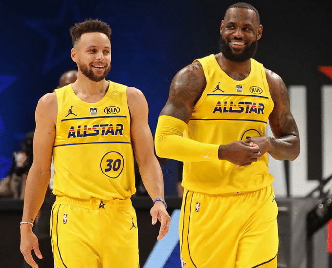 西部冠军赔率，湖人第一！国内18位专家预测：快船8票，湖人6票