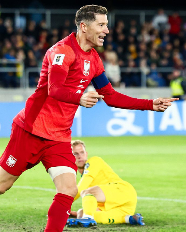 神仙角球+莱万冲顶 波兰2-0双杀立陶宛 距荷兰3分仍握头名希望