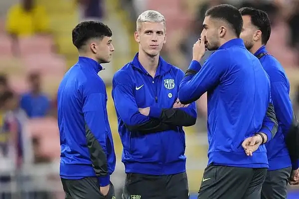 巴萨官宣：奥尔莫和保-维克托西甲注册成功